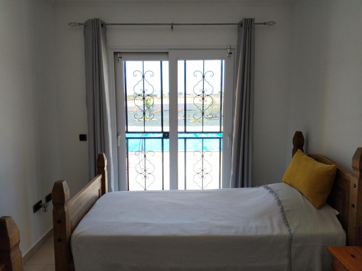 Villa Casa Del Sol 3 Bedroom Villa With Private Solar Covered 12M X 6M Pool Minimum Stay 7 Nights Chromecast And Wifi Throughout The Property Triquivijate Kültér fotó