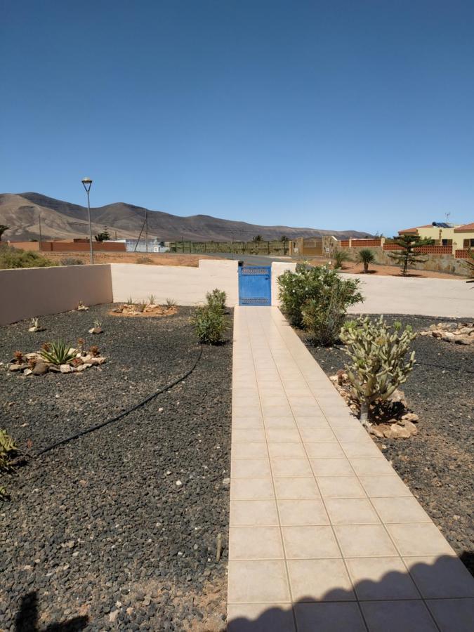Villa Casa Del Sol 3 Bedroom Villa With Private Solar Covered 12M X 6M Pool Minimum Stay 7 Nights Chromecast And Wifi Throughout The Property Triquivijate Kültér fotó
