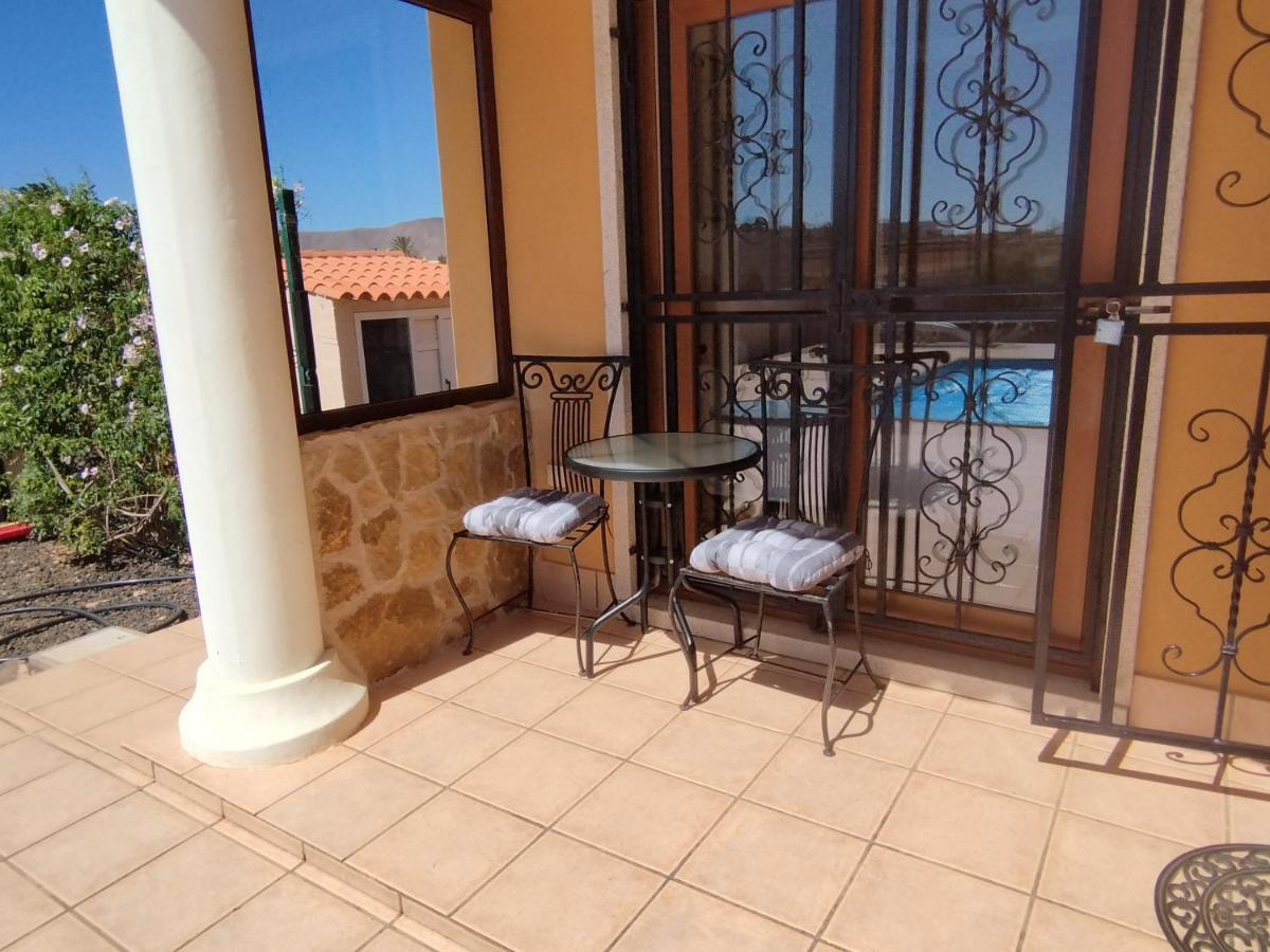 Villa Casa Del Sol 3 Bedroom Villa With Private Solar Covered 12M X 6M Pool Minimum Stay 7 Nights Chromecast And Wifi Throughout The Property Triquivijate Kültér fotó
