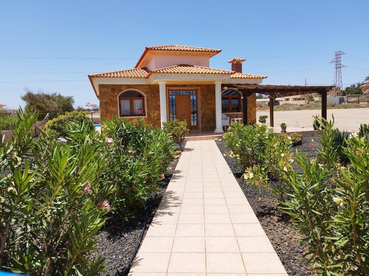 Villa Casa Del Sol 3 Bedroom Villa With Private Solar Covered 12M X 6M Pool Minimum Stay 7 Nights Chromecast And Wifi Throughout The Property Triquivijate Kültér fotó