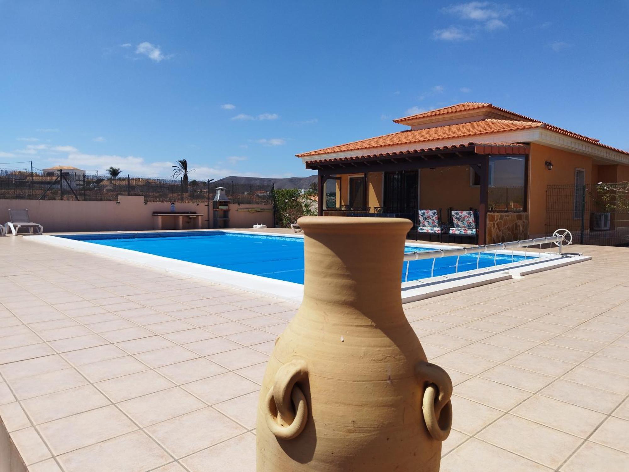 Villa Casa Del Sol 3 Bedroom Villa With Private Solar Covered 12M X 6M Pool Minimum Stay 7 Nights Chromecast And Wifi Throughout The Property Triquivijate Kültér fotó